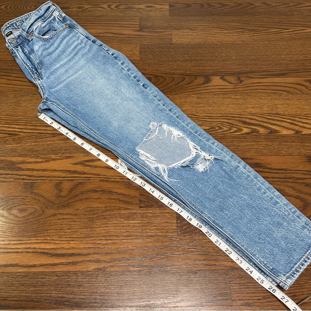 American Eagle Strigid Mom Jean size Estimated 4 - Picture 10 of 13